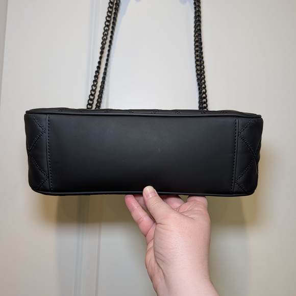 EUC Tory Burch Willa Black Matte Quilted Shoulder Crossbody Bag - Picture 13 of 16